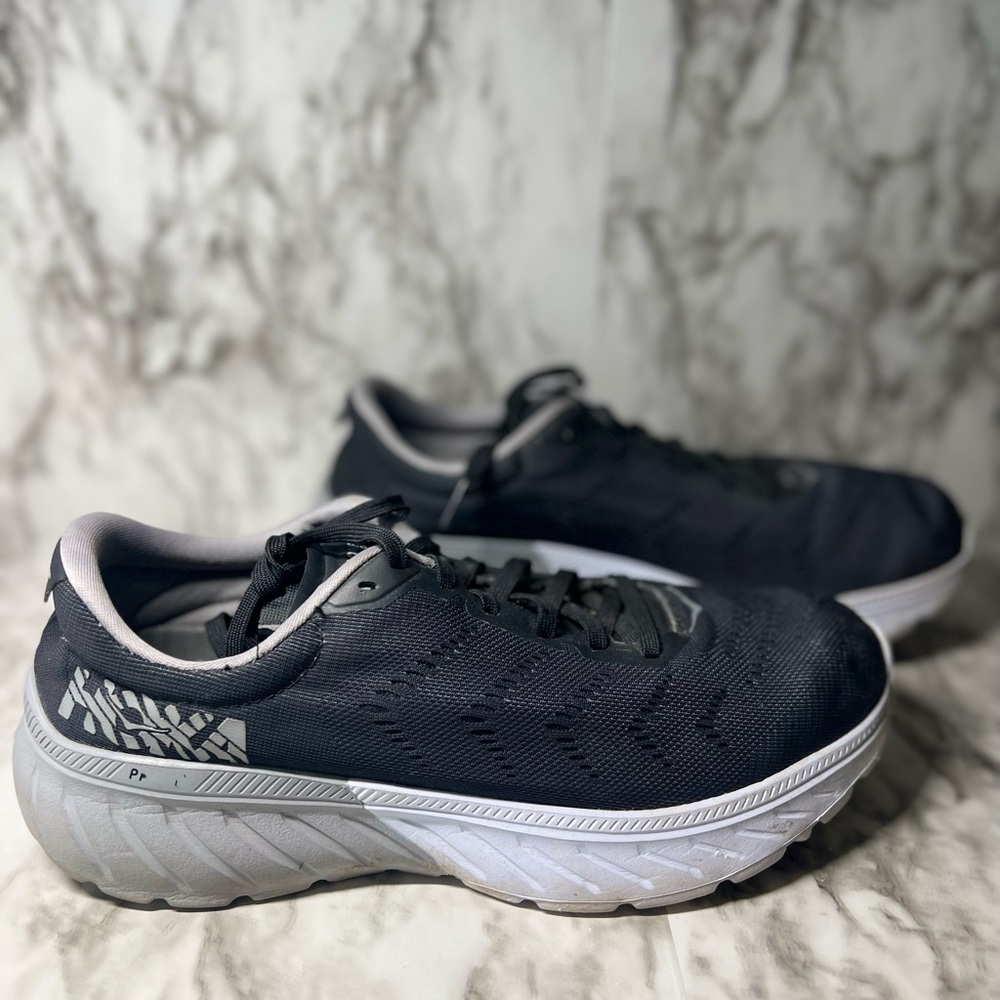 Womens 9.5 Hoka One One Mach 2 Black and White/grey Athletic Shoes